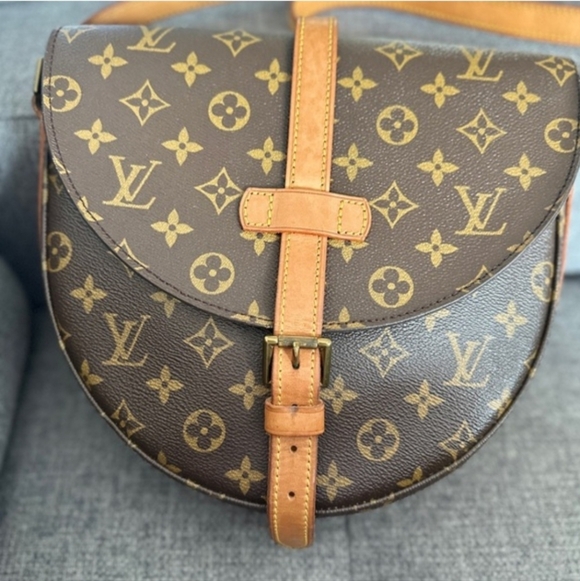 Louis Vuitton Vintage Chantilly GM Crossbody Bag - Picture 4 of 11